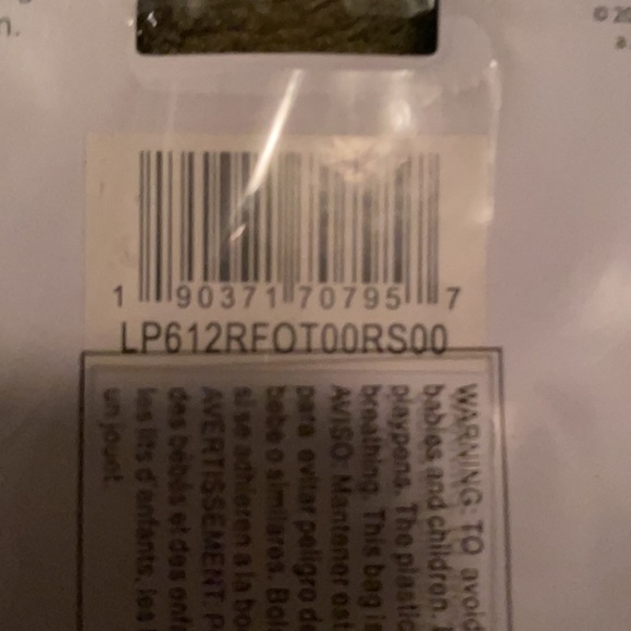 NWT 4-pack authentic Fallout pins by Bethesda - Picture 5 of 5